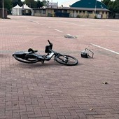 E-bike sharing gettate e danneggiate a Biella: la segnalazione dal Villaggio Lamarmora E-bike sharing gettate e danneggiate a Biella: la segnalazione dal Villaggio Lamarmora