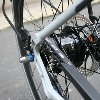 Due arresti cardiaci durante la Gran Fondo di Torino: muoiono entrambi i partecipanti nonostante i soccorsi (foto di repertorio)