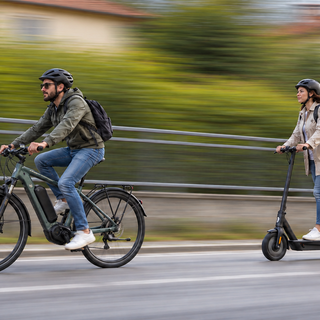Mobilità sostenibile, nel Biellese servono controlli - Immagine generata con ia