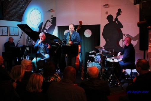 Claudio Borroni torna a Biella con “Viaggio nel mondo del jazz” Claudio Borroni torna a Biella con “Viaggio nel mondo del jazz”