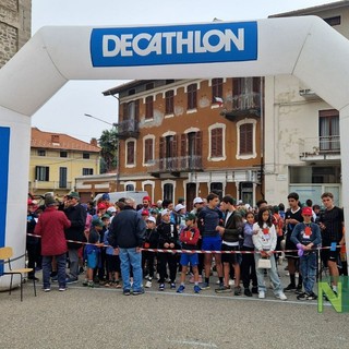 Famiglie, giovani, coppie a Chiavazza: oltre 500 persone alla 43° edizione di “A pè par Ciavasa” (servizio di Stefania Zorio) Famiglie, giovani, coppie a Chiavazza: oltre 500 persone alla 43° edizione di “A pè par Ciavasa” (servizio di Stefania Zorio)