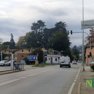 Traffico a Biella, incroci di Riva e di via Milano a Chiavazza senza semafori: il Comune valuta se lasciarli spenti