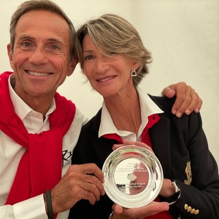 La Nissan R390 GT1 vince a Goodwood, il restauro è tutto biellese