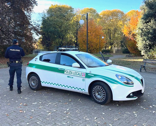Biella, cesoie da 65 centimetri nello zaino: denunciato dalla Polizia Locale