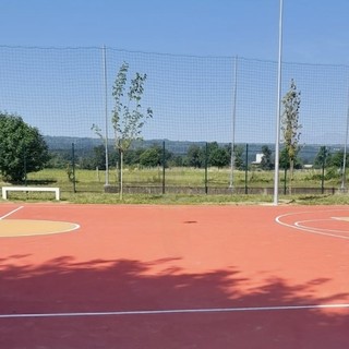Cerrione, l’attenzione del Comune verso i giovani: inaugurati il nuovo campo polisportivo e l’area ricreativa