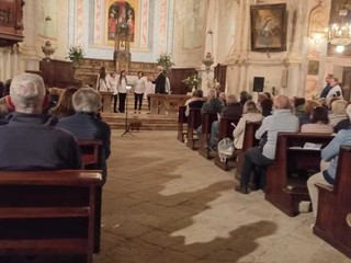 "Notte di note" del Coro la Campagnola a Mottalciata con ospiti OUT OF TIME e il Valsassina FOTO Di Lauretta Gronda