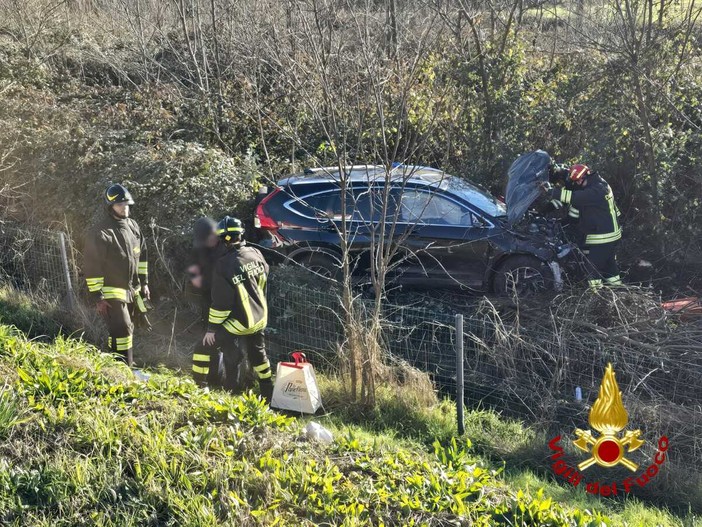 Dal Nord-ovest: incidente ad Alice Castello, intervengono i Vigili del Fuoco Dal Nord-ovest: incidente ad Alice Castello, intervengono i Vigili del Fuoco