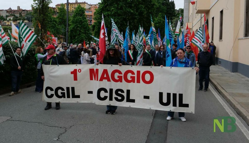 Corteo del 1° Maggio, nutrita partecipazione a Biella (servizio di Davide Finatti per newsbiella.it)