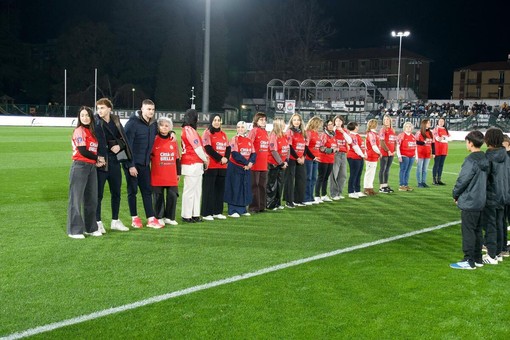 Calcio: dopo i papà, scendono in campo le mamme della Biellese