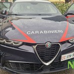 Auto finisce contro il muro di una casa, incidente nella notte a Sostegno (foto di repertorio)