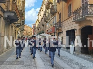 Ai Giardini Zumaglini un monumento per ricordare Francesco Cusano. Olivero: "Un'opera capace di parlare a tutti" FOTO e VIDEO Mattia Baù per newsbiella.it