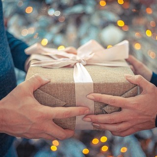 Natale, in Piemonte si torna a spendere: 800 milioni per regali, cibo e viaggi