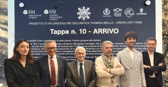 Tranvia Biella–Oropa, inaugurata la segnaletica: 11 paline raccontano lo storico percorso FOTO