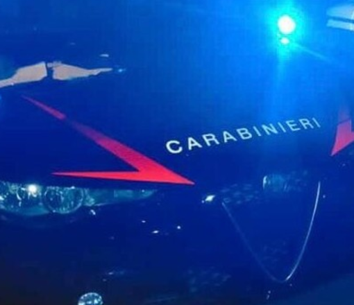 Colpisce la madre con calci e pugni e la manda in ospedale in codice rosso (foto di repertorio)