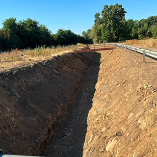 Candelo, conclusi i lavori di pulizia e sistemazione del canale di gronda in via Murazza Candelo, conclusi i lavori di pulizia e sistemazione del canale di gronda in via Murazza
