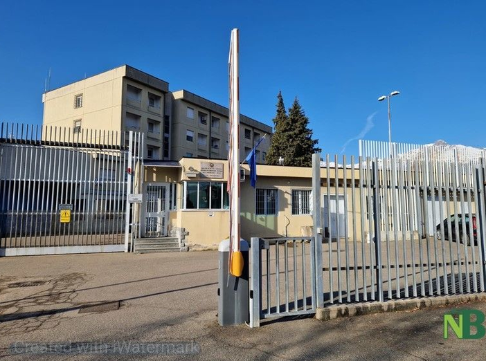 Tensione nel carcere di Biella, detenuto oscura le telecamere e aggredisce un agente (foto di repertorio)