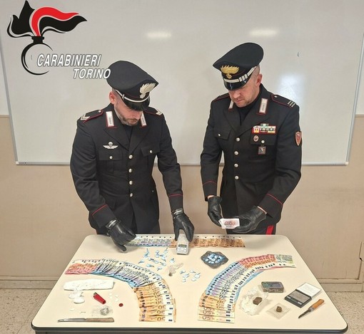 Droga nascosta nel finto-accendino ed in casa: nel Canavese 5 spacciatori in manette Droga nascosta nel finto-accendino ed in casa: nel Canavese 5 spacciatori in manette