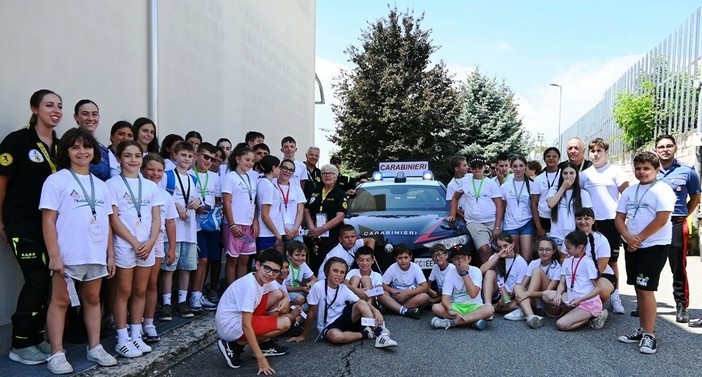 Il Campo scuola “Anche io sono la Protezione Civile” in visita al Comando Provinciale dei Carabinieri di Biella Il Campo scuola “Anche io sono la Protezione Civile” in visita al Comando Provinciale dei Carabinieri di Biella