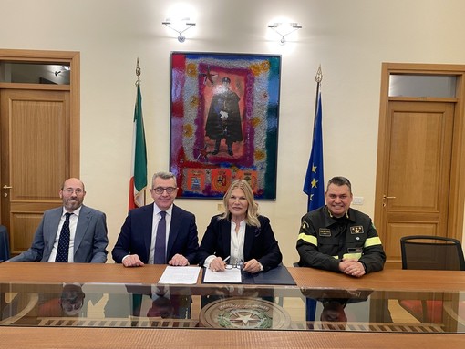 Cossato, firmato il comodato gratuito per la sede dei Vigili del Fuoco volontari di via Amendola