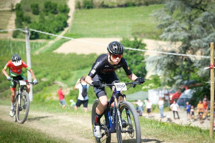 Mountain bike, Giovanni Dal Ben trionfa a Sant’Anna di Roero: è campione regionale XCO