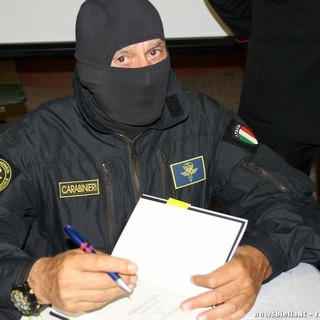 Morto il ‘Comandante Alfa’, tra i fondatori del Gis Carabinieri Morto il ‘Comandante Alfa’, tra i fondatori del Gis Carabinieri