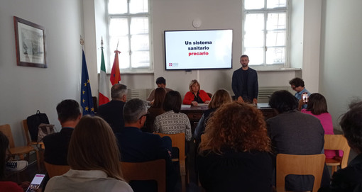 Sanità piemontese in crisi: nel 2025 fuga di medici e infermieri, PD all'attacco