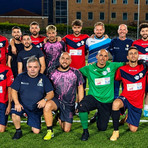 Nell'immagine: gli atleti e i dirigenti di Su Nuraghe-Pizza Flash e di FC Zen prima dell'amichevole disputata sul rinnovato campo sintetico di San Biagio Nell'immagine: gli atleti e i dirigenti di Su Nuraghe-Pizza Flash e di FC Zen prima dell'amichevole disputata sul rinnovato campo sintetico di San Biagio