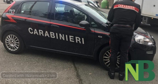 Cerrione, urta un veicolo in sosta e si allontana: a Biella sinistro tra auto e moto (foto di repertorio)