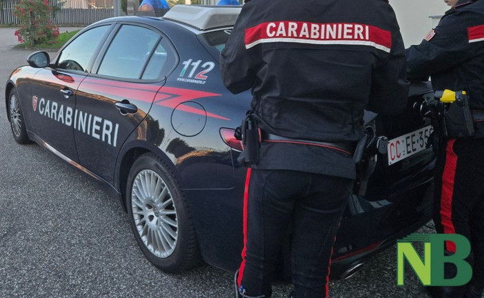 Biella, Polizia e Carabinieri ai Giardini Zumaglini per controlli: un uomo rischia una denuncia (foto di repertorio) Biella, Polizia e Carabinieri ai Giardini Zumaglini per controlli: un uomo rischia una denuncia (foto di repertorio)