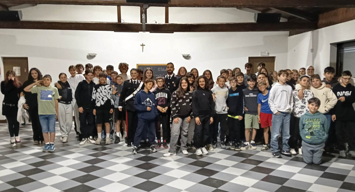 Carabinieri incontrano gli studenti, la cultura della legalità al centro dell'incontro con le medie di Cerrione