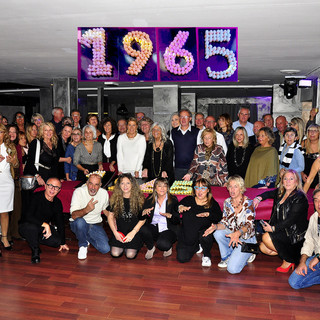 Valdengo, i coscritti del 1965 festeggiano al Jimmy’s: “Un omaggio alla vita”