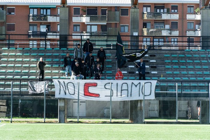Calcio, la Biellese si prepara alla sfida con l’Alessandria: gli ultras caricano la squadra Calcio, la Biellese si prepara alla sfida con l’Alessandria: gli ultras caricano la squadra
