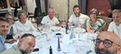 Sorrisi, ricordi, un brindisi e una foto di rito: a Biella reunion per gli ex alunni del Piazzo