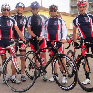 Sulle strade del Giro per celebrare il Bicentenario dell'Arma