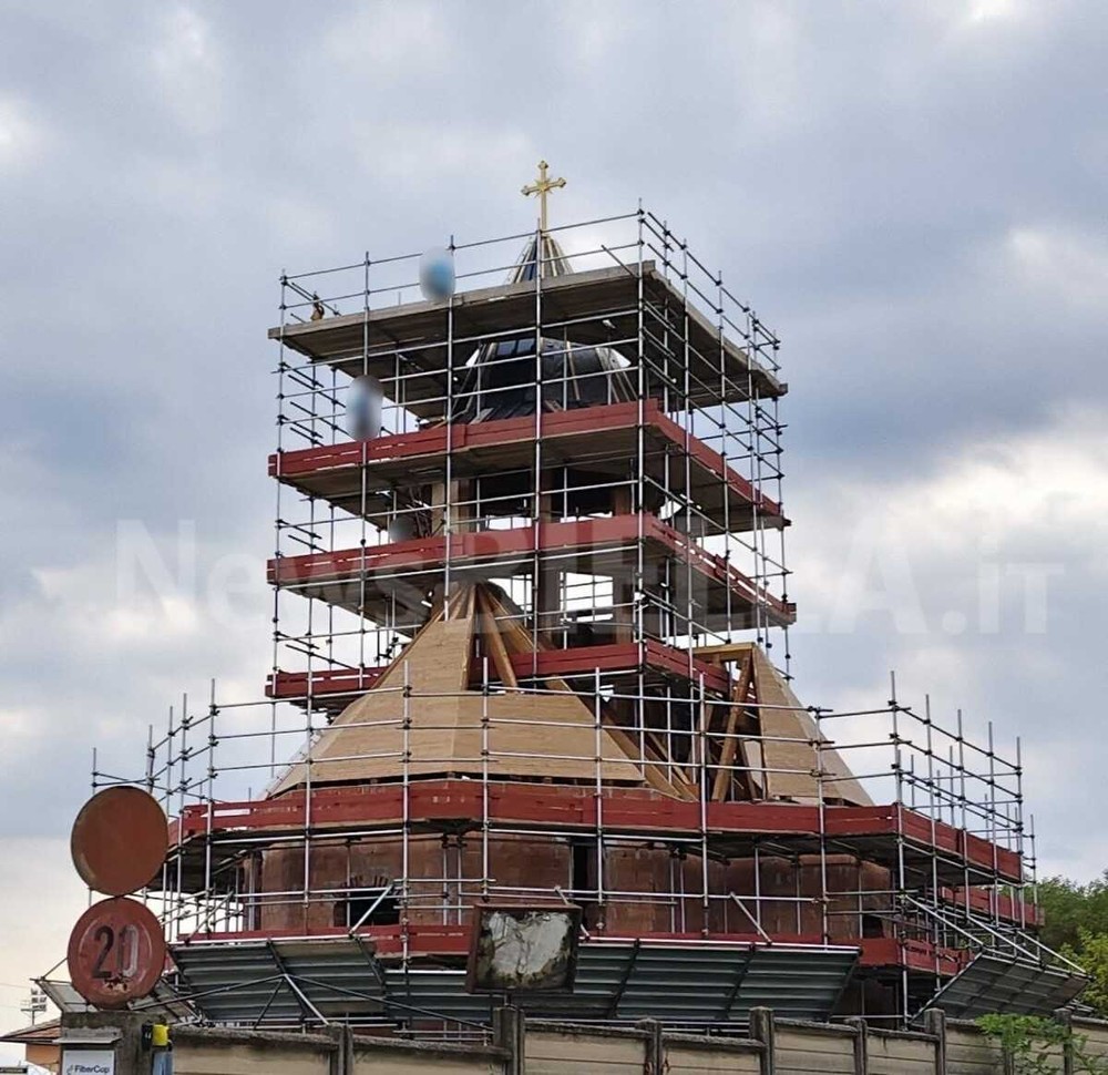 Biella, prende forma la nuova chiesa ortodossa: c’è molta curiosità tra i cittadini Biella, prende forma la nuova chiesa ortodossa: c’è molta curiosità tra i cittadini