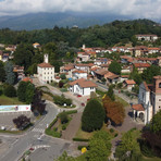Camburzano, anche i bambini della scuola materna alla cerimonia del 4 novembre Camburzano, anche i bambini della scuola materna alla cerimonia del 4 novembre