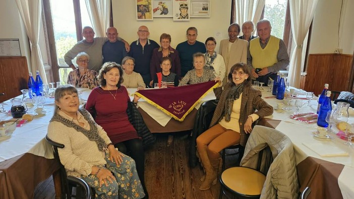 I coscritti di Cavaglià in festa per i loro 70 anni (foto di Luciano Rosso) I coscritti di Cavaglià in festa per i loro 70 anni (foto di Luciano Rosso)
