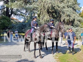 Ai Giardini Zumaglini un monumento per ricordare Francesco Cusano. Olivero: "Un'opera capace di parlare a tutti" FOTO e VIDEO Mattia Baù per newsbiella.it