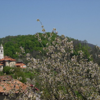 La frazione Colma di Valduggia dalla quale si diparte l’itinerario (ph. Mauro Carlesso) La frazione Colma di Valduggia dalla quale si diparte l’itinerario (ph. Mauro Carlesso)