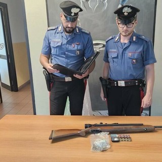 "Codice Rosso" nel Canavese: minaccia di morte l'ex e la colpisce con un pugno