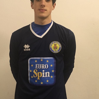 Calcio: Esordio in prima squadra di Abbruzzo. Casazza: “A Cossato settore giovanile prolifico”