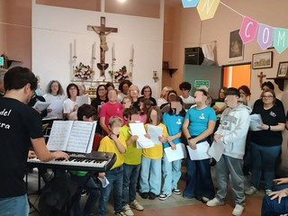 Un pomeriggio di musica e allegria alla Casa del Sorriso Un pomeriggio di musica e allegria alla Casa del Sorriso