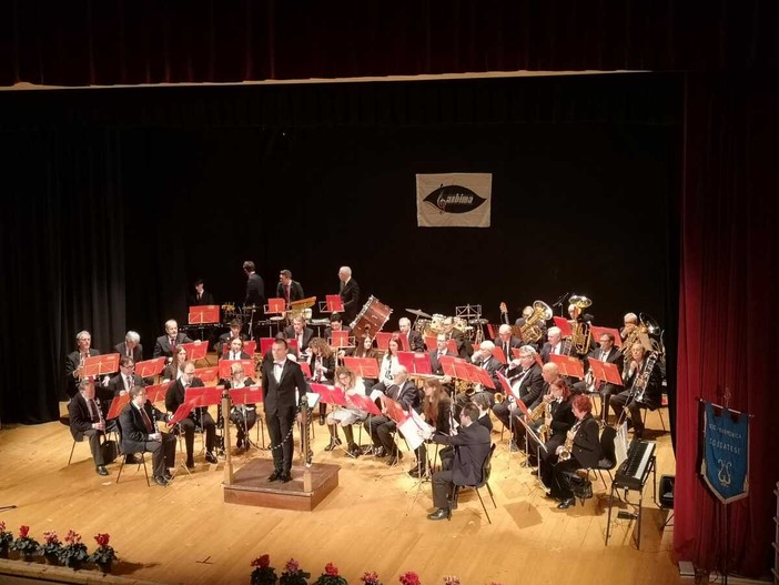 Concerto degli Auguri a Cossato: gremito il teatro