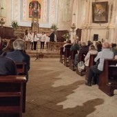 "Notte di note" del Coro la Campagnola a Mottalciata con ospiti OUT OF TIME e il Valsassina FOTO Di Lauretta Gronda
