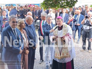 Ai Giardini Zumaglini un monumento per ricordare Francesco Cusano. Olivero: "Un'opera capace di parlare a tutti" FOTO e VIDEO Mattia Baù per newsbiella.it