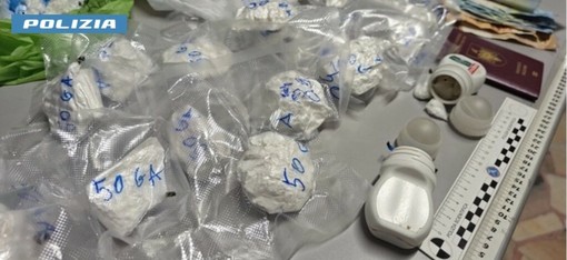 Dal Nord Ovest - Un chilo di cocaina pronto per il mercato dello spaccio: arrestato 22enne Dal Nord Ovest - Un chilo di cocaina pronto per il mercato dello spaccio: arrestato 22enne