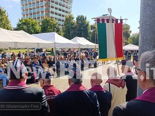 Ai Giardini Zumaglini un monumento per ricordare Francesco Cusano. Olivero: "Un'opera capace di parlare a tutti" FOTO e VIDEO Mattia Baù per newsbiella.it