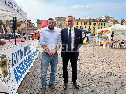 Famiglie e giovani a Biella per la Cittadella dello Sport, oltre 40 le società presenti (foto e video di Massimo Giacobbe in esclusiva per Newsbiella.it) Famiglie e giovani a Biella per la Cittadella dello Sport, oltre 40 le società presenti (foto e video di Massimo Giacobbe in esclusiva per Newsbiella.it)