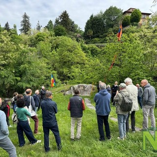 Biella, la Festa del Maj al ponte della Maddalena nel ricordo di Tavo Burat (servizio di Davide Finatti per newsbiella.it)