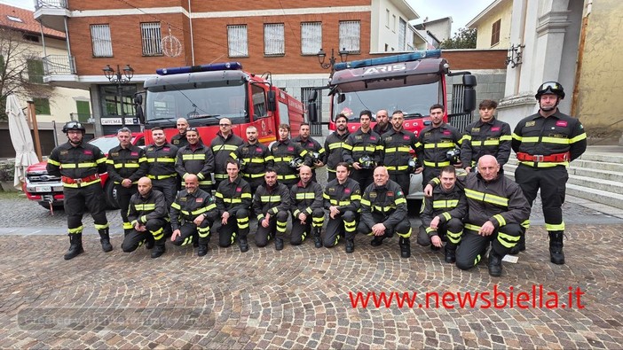 Cossato celebra Santa Barbara: i volontari dei Vigili del Fuoco al centro della comunità FOTO e VIDEO di Catia Ciccarelli per newsbiella.it Cossato celebra Santa Barbara: i volontari dei Vigili del Fuoco al centro della comunità FOTO e VIDEO di Catia Ciccarelli per newsbiella.it